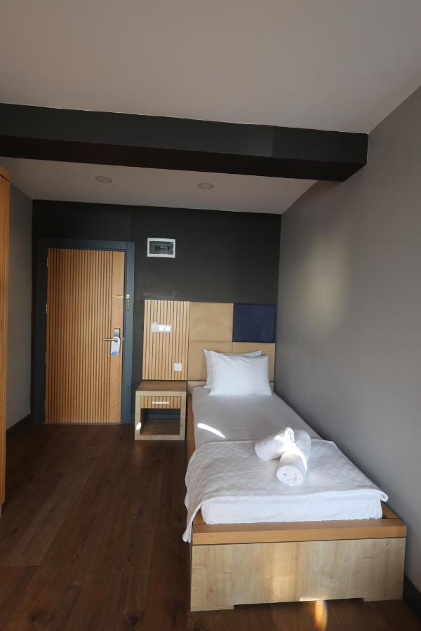 ילובה Tasliman Otel מראה חיצוני תמונה